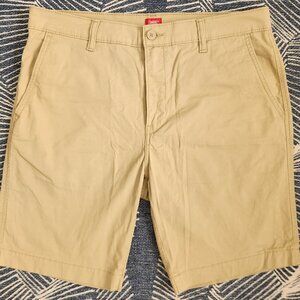 Levi's Men's Shorts - Size 34 - 9" Inseam - Khaki - "XX Chino" Style - Like New
